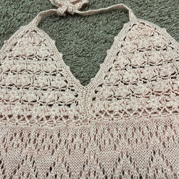 New condition knit halter top - Picture 2 of 4
